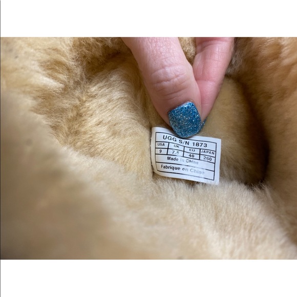 Ugg Bailey Button Triplet Size 9 chestnut - Picture 4 of 4